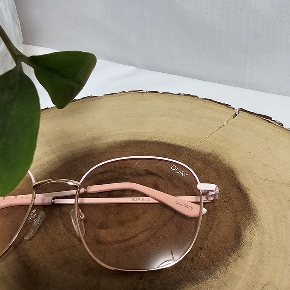 Quay Australia Jezabell Blue Light Glasses Pink Metal Frame Peach Lens - Picture 1 of 3